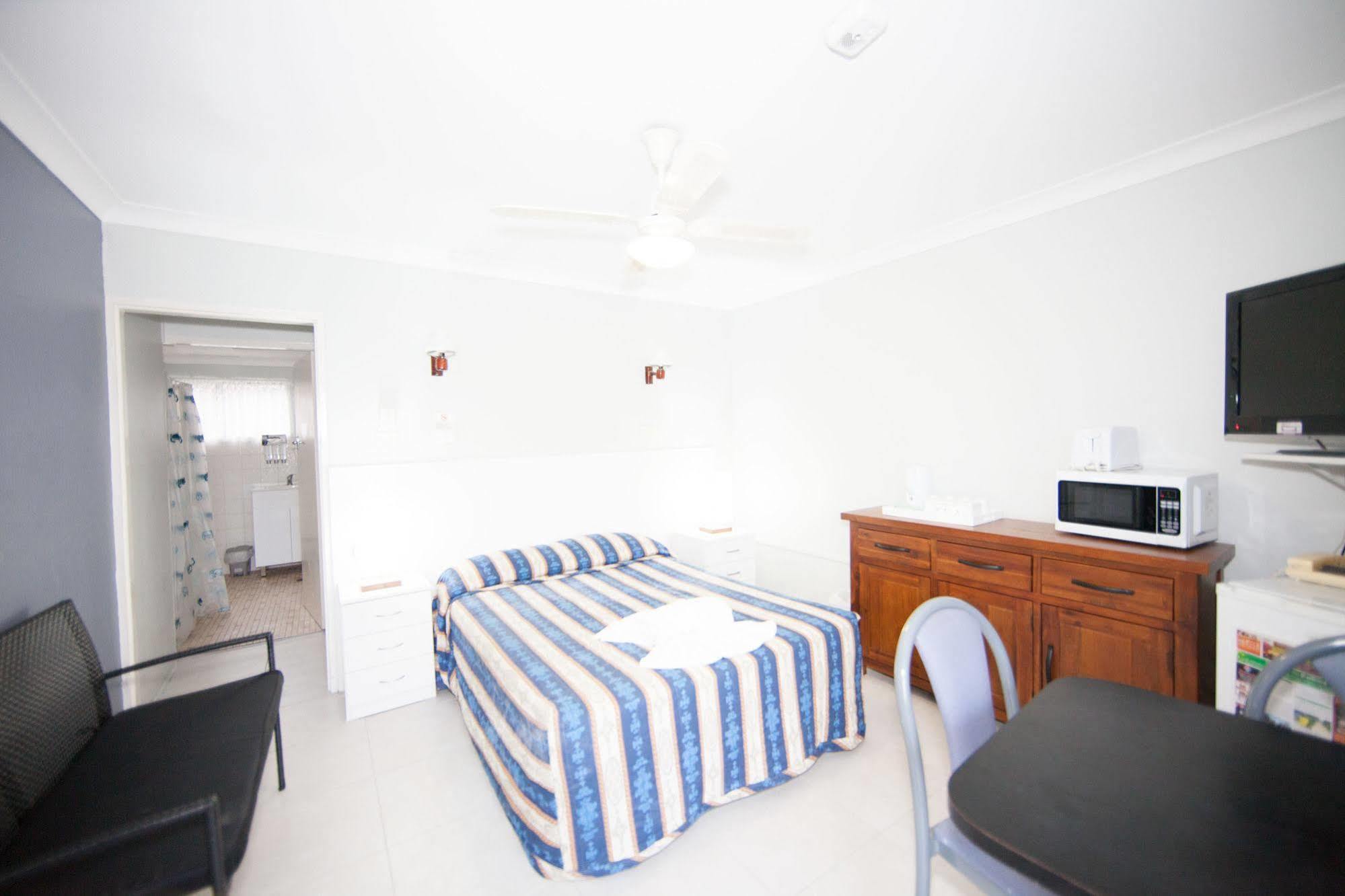 Ballina Hi-Craft Motel Bagian luar foto