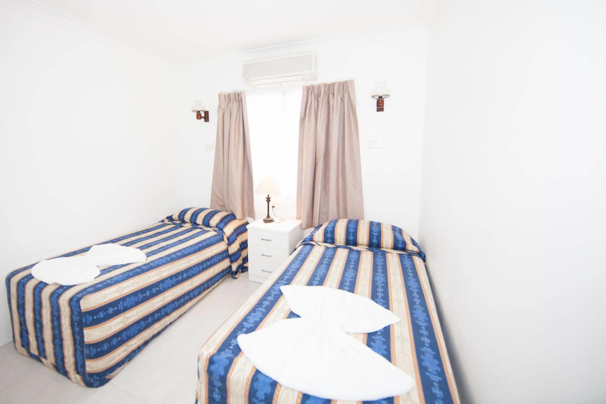 Ballina Hi-Craft Motel Bagian luar foto